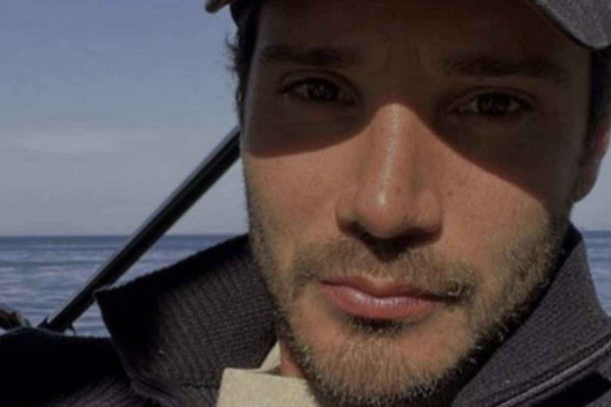 Lo yacht di Stefano De Martino, denominato “Santiago” in onore del figlio avuto con Belén Rodriguez, è un gozzo Positano Open 38,