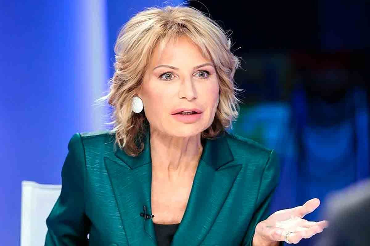 La 7, cambio di guardia: Lilli Gruber sostituita. L'assenza anima le  polemiche - My-formula.it